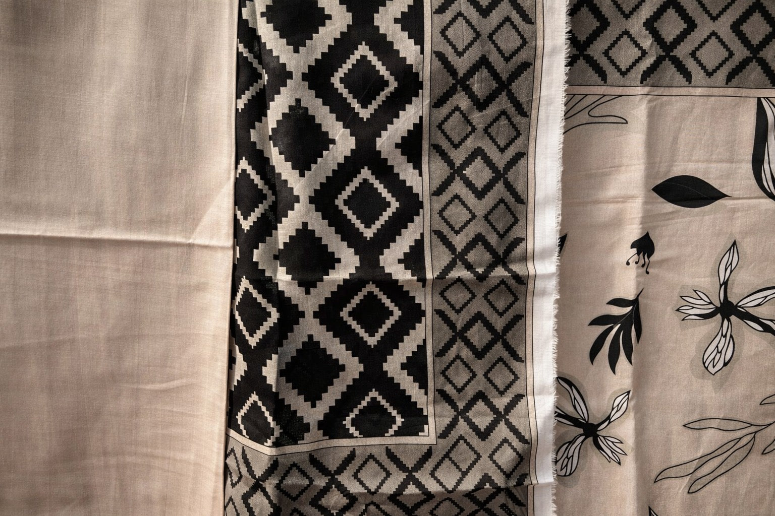 Premium Lawn Unstitch - BeigeBlack RDP8